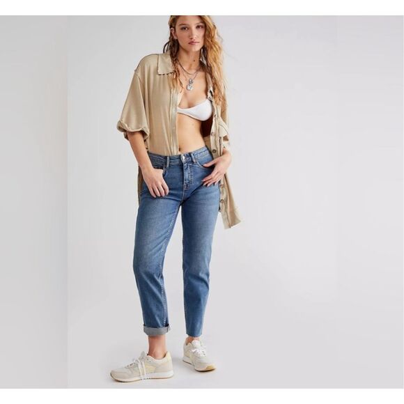 We are free NWT high-rise curvy vintage Street denim jeans, size 35 ￼ - Picture 1 of 9